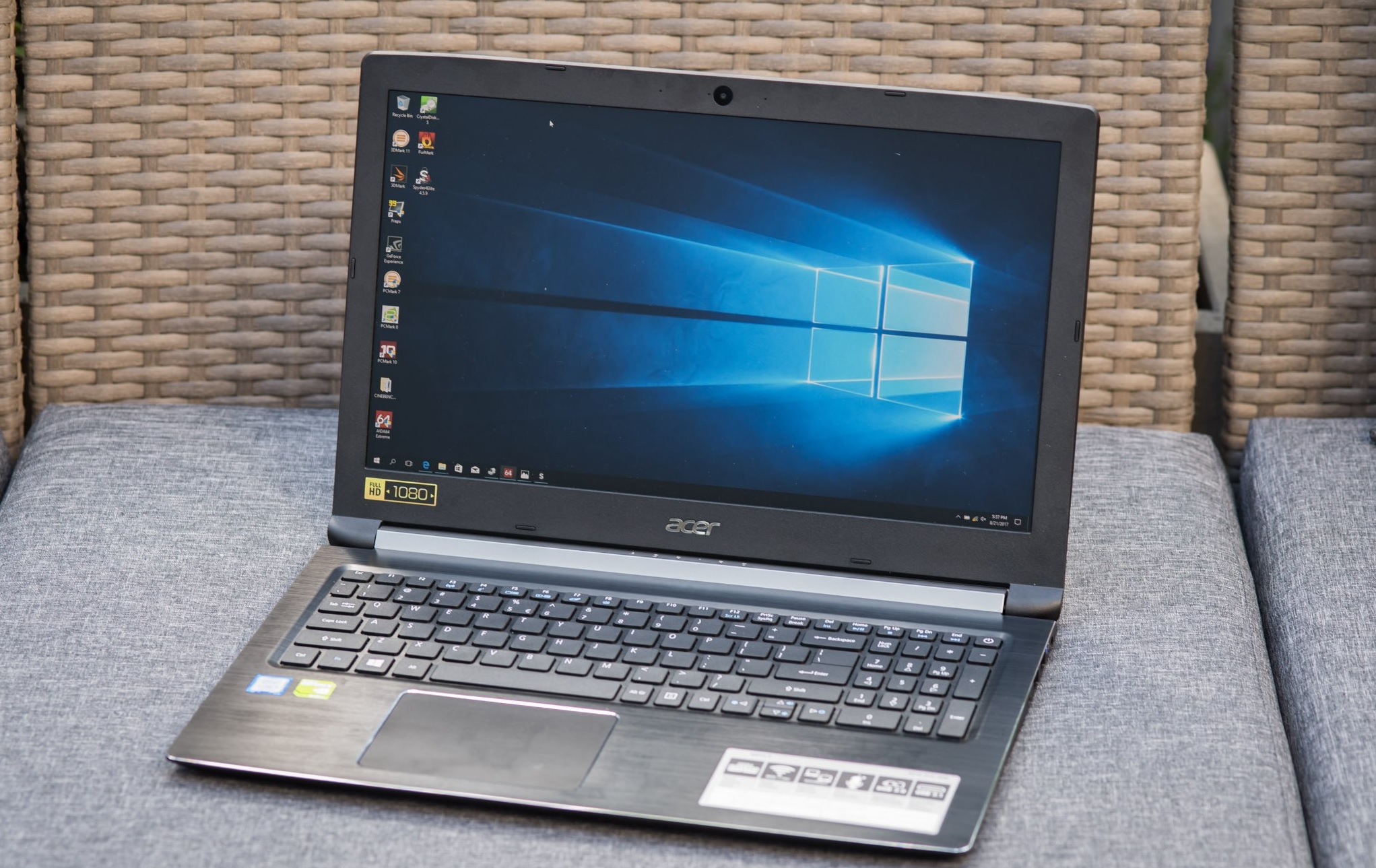 Bên trong Aspire 5 Bên trong Aspire 5